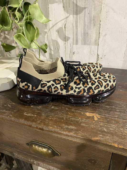 Womens Le Sheelah Stretch Canvas Sneakers Sz 7