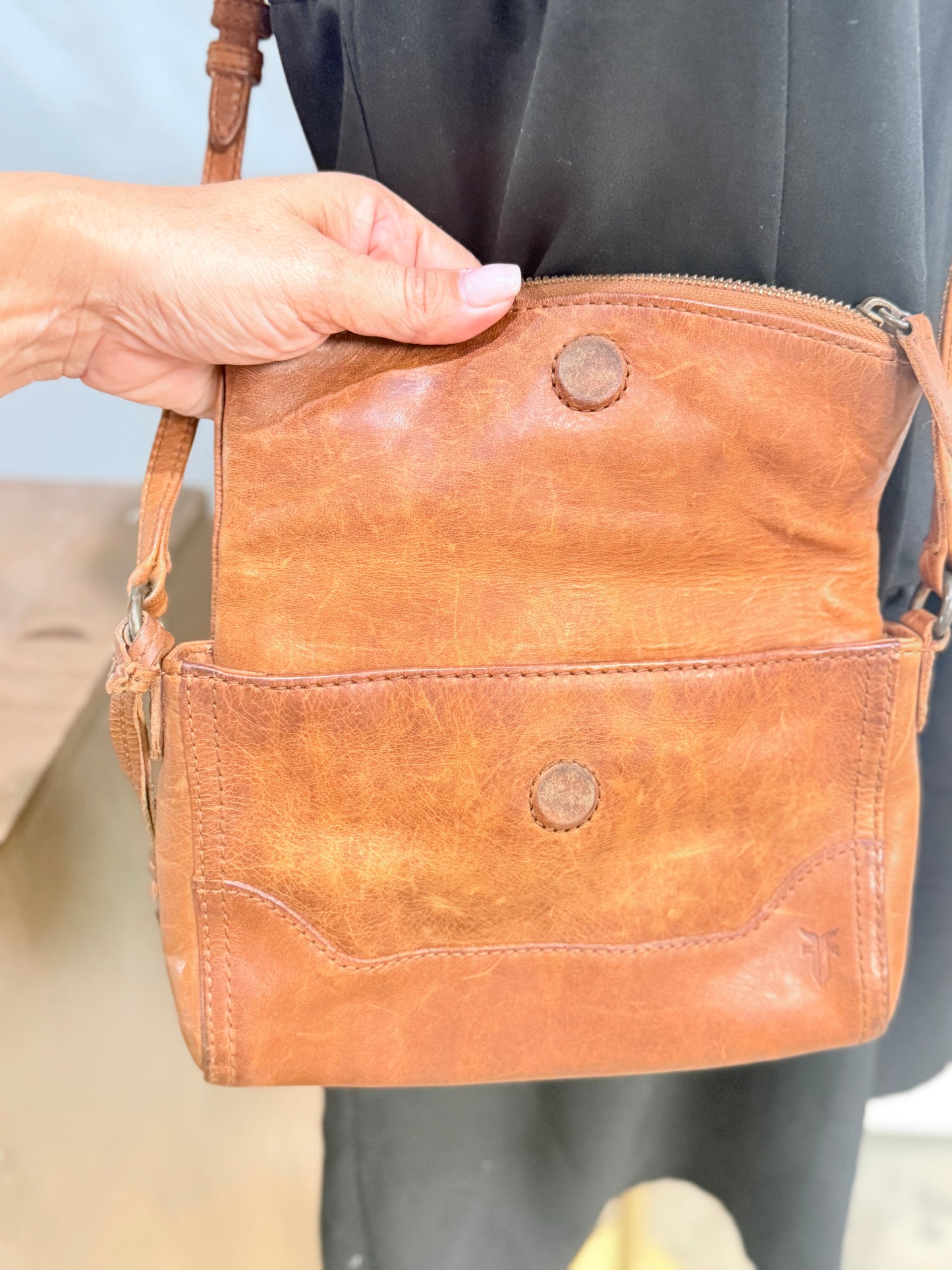 Frye Crossbody EUC