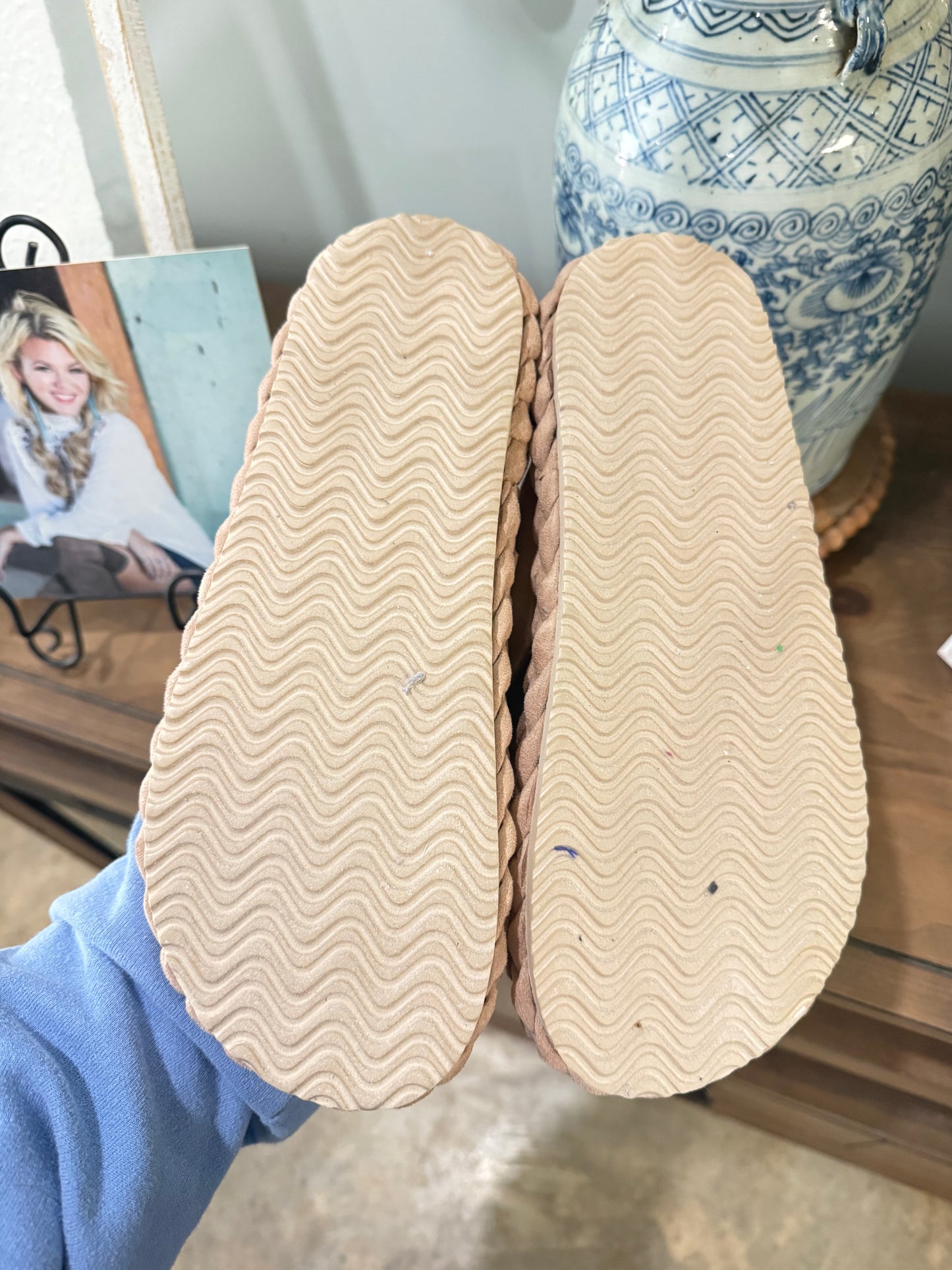 Womens Pierre Dumas Tan Rope Sandals Size 10 New