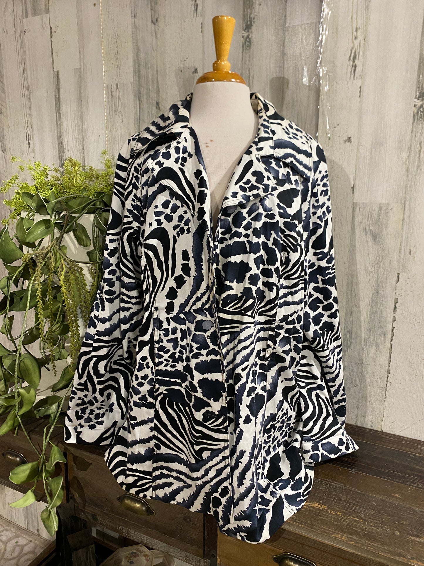 Womens Zebra Coat 18/20W