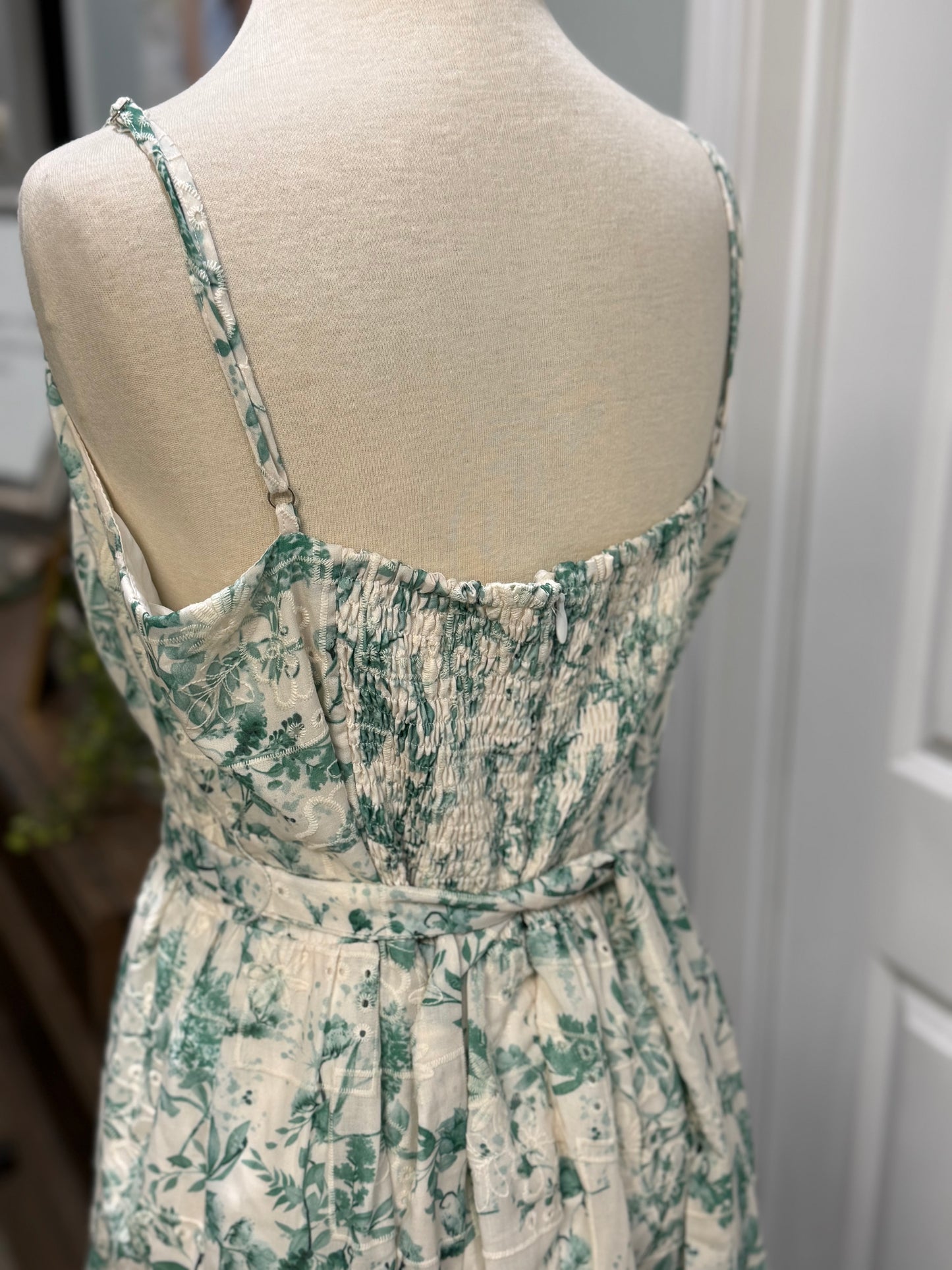 Womens Sugarlips Smocked Dress Size XL
