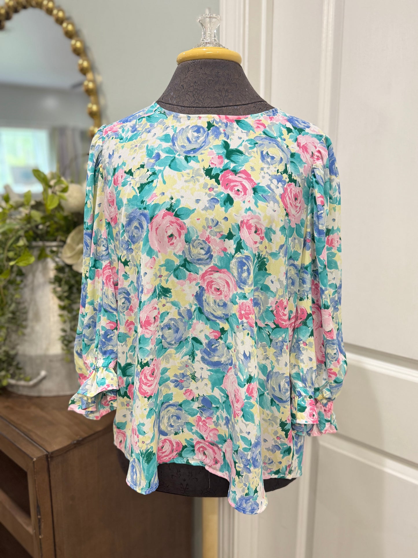 Womens Andree Floral Ruffle Sleeve Blouse Large EUC