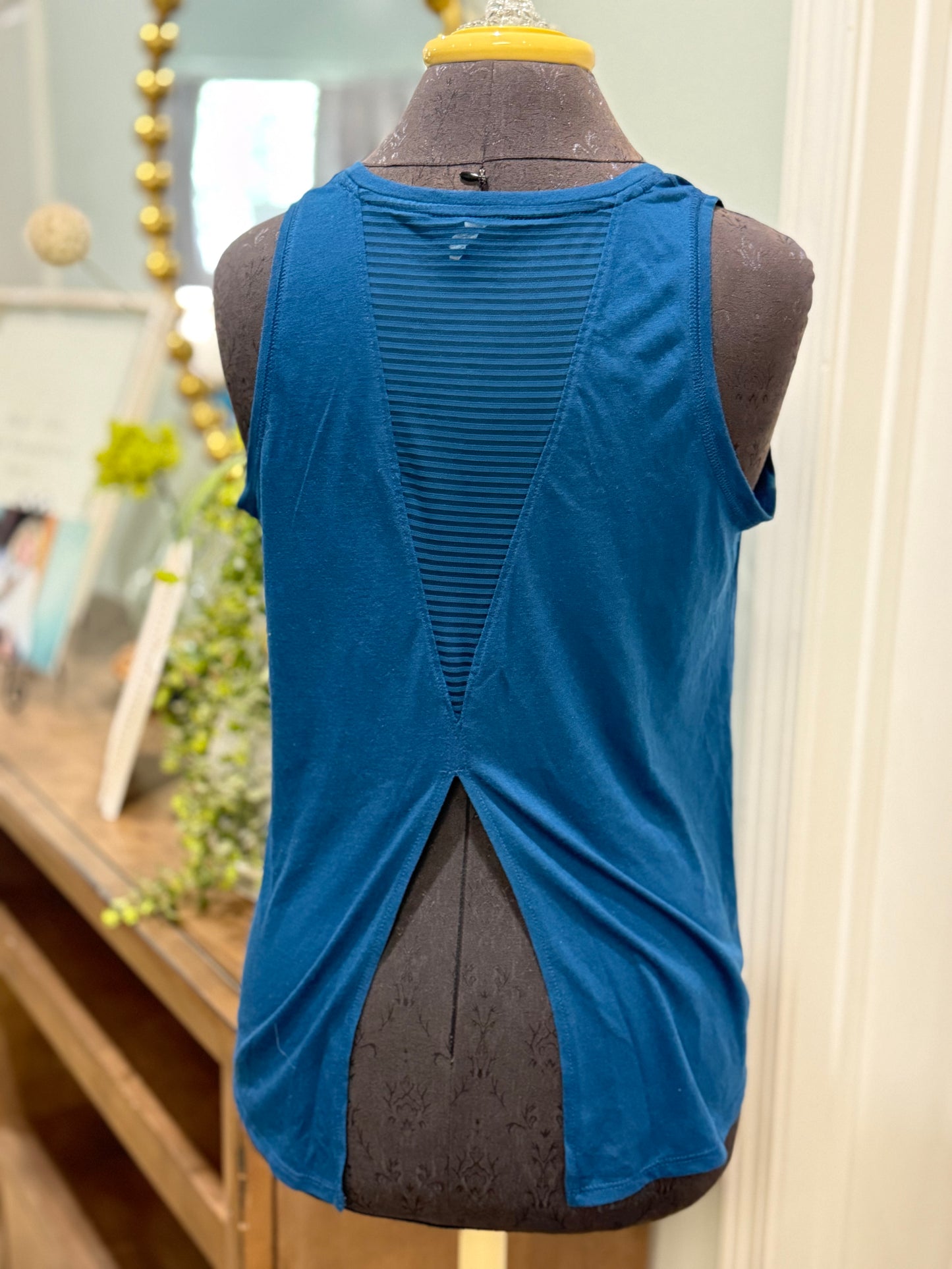 Womens Old Navy Tank Small EUC