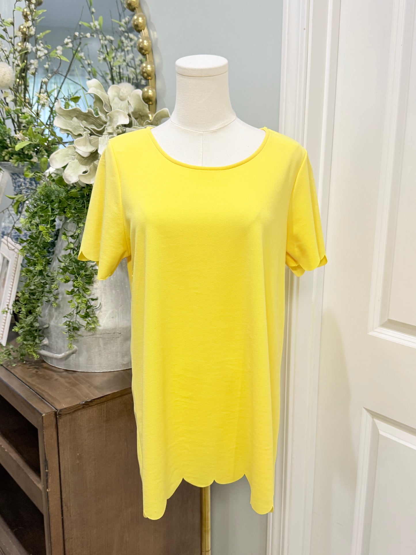 Womens Jodifl Scalloped Yellow Blouse Medium EUC