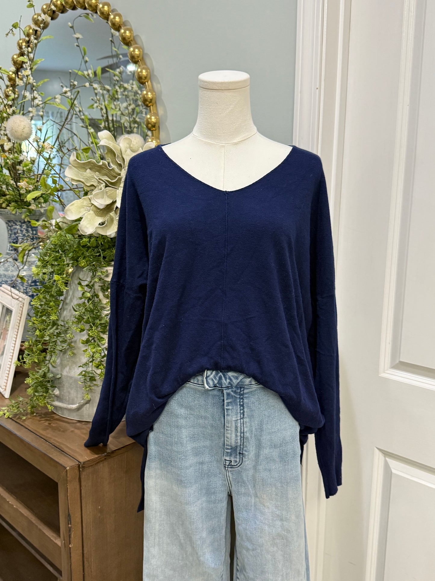 Womens Dreamers Navy Sweater M/L EUC