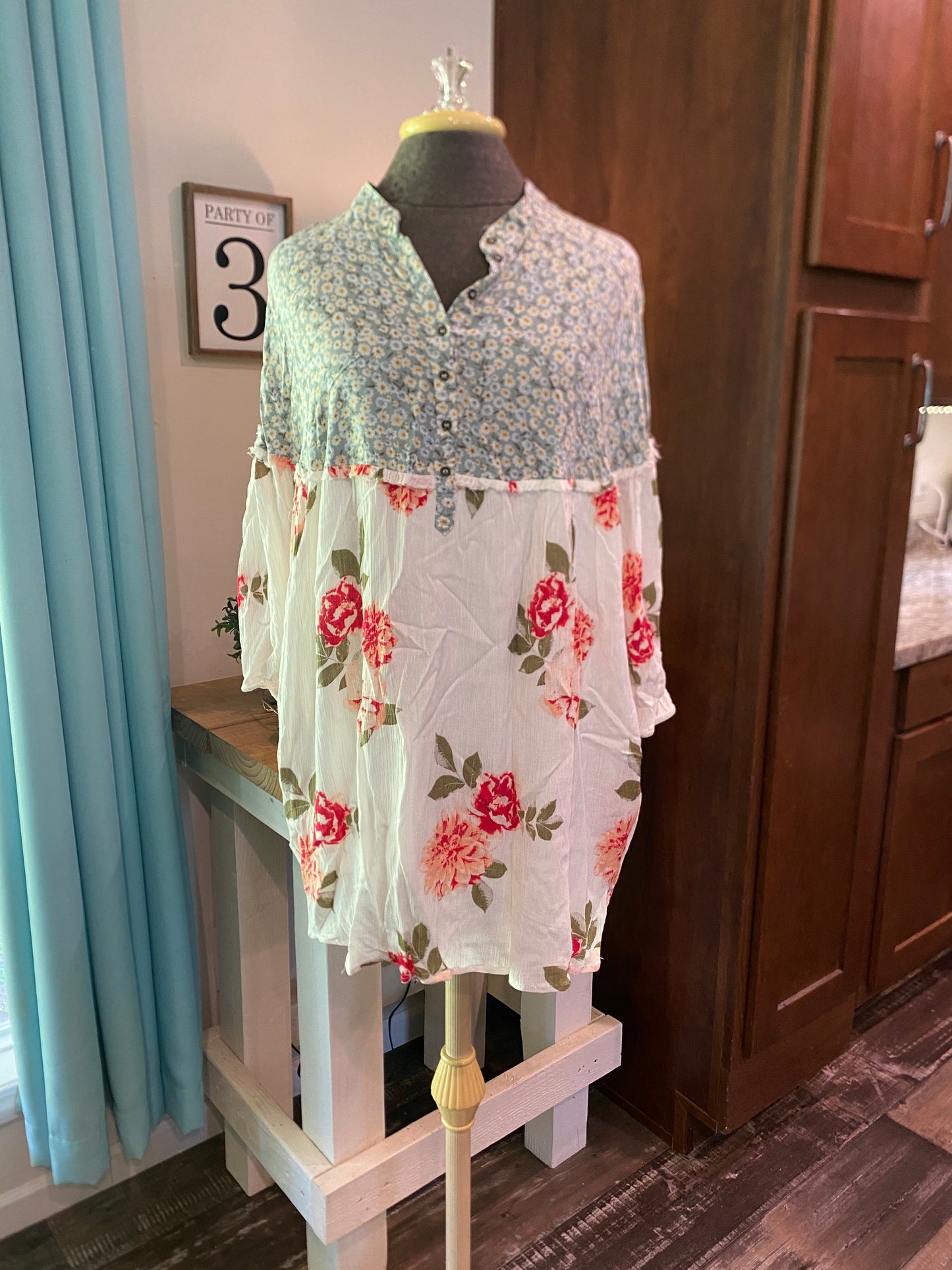 Womens Umgee Top Sz Medium