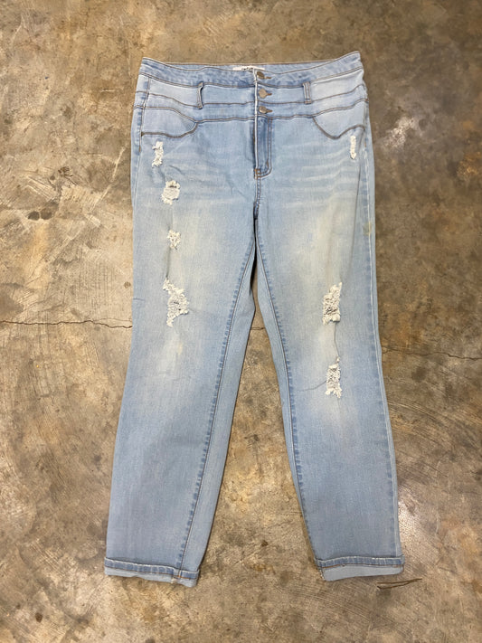 Womens Refuge Jeans 15