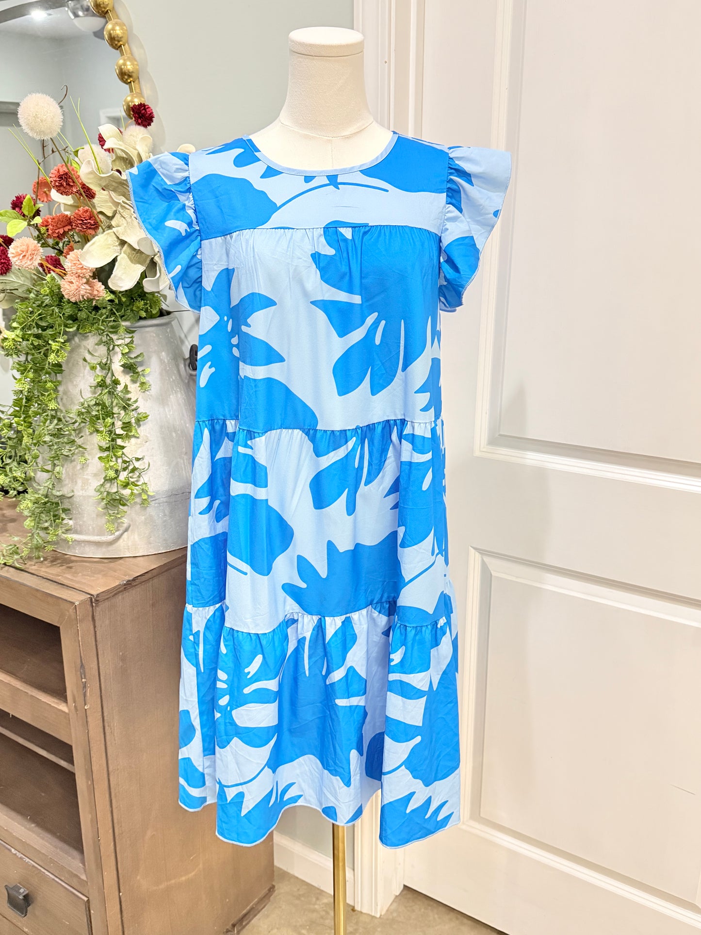 Womens Blue Flutter Sleeve Dress Medium GUC