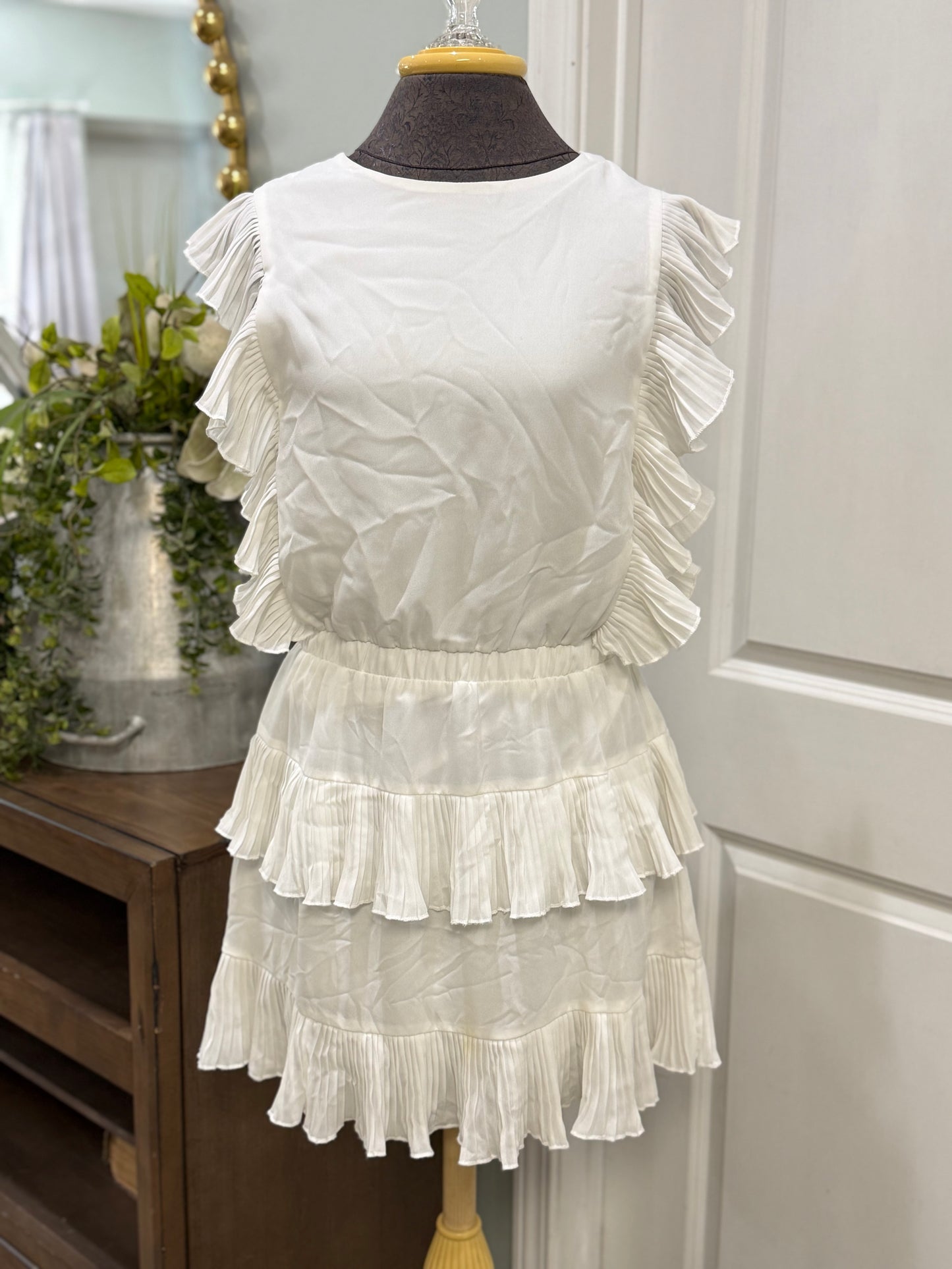 Womens TCEC White Dress Flutter Sleeve Medium EUC