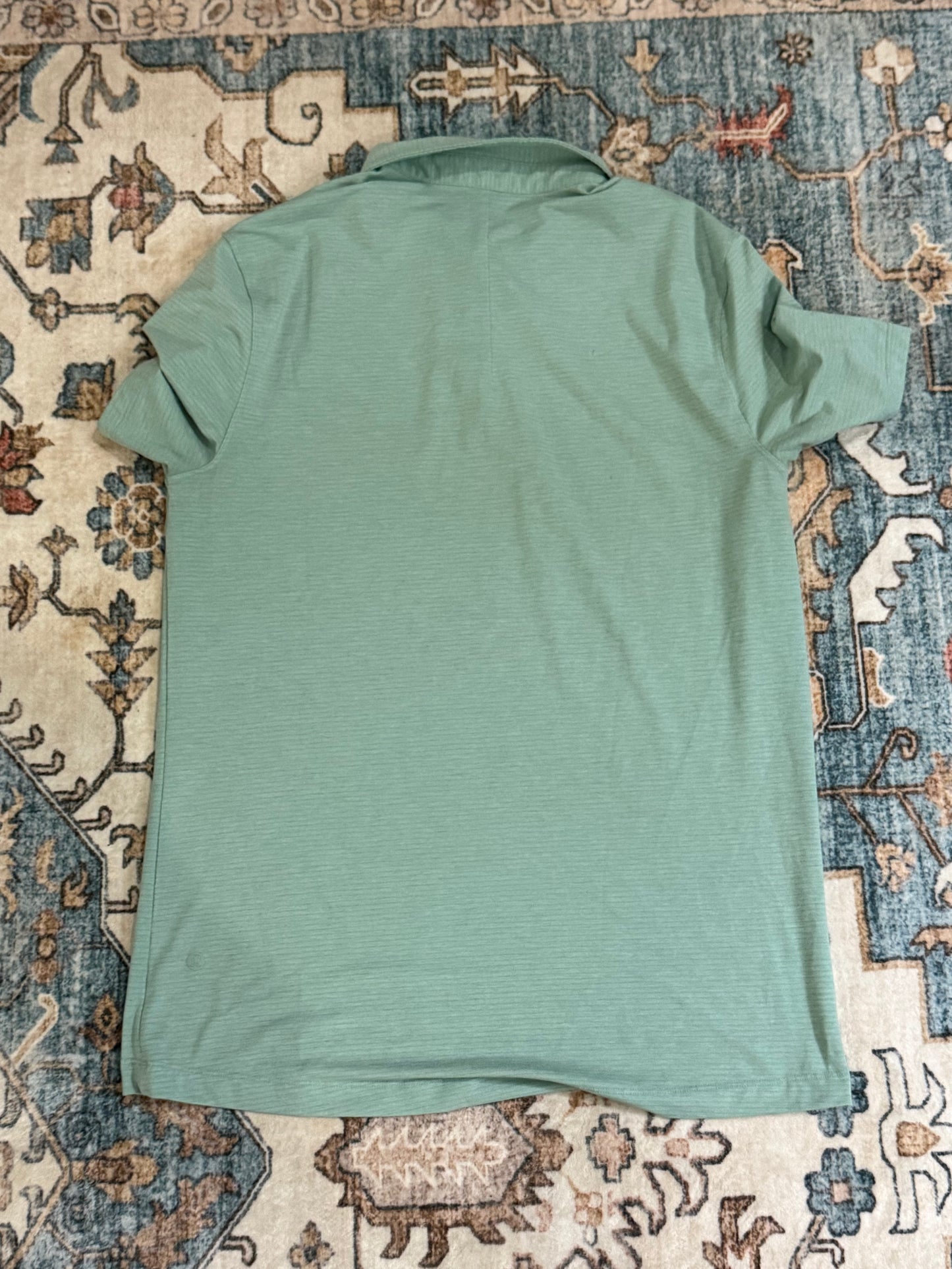 Mens Green Lululemon Collard Shirt Medium EUC