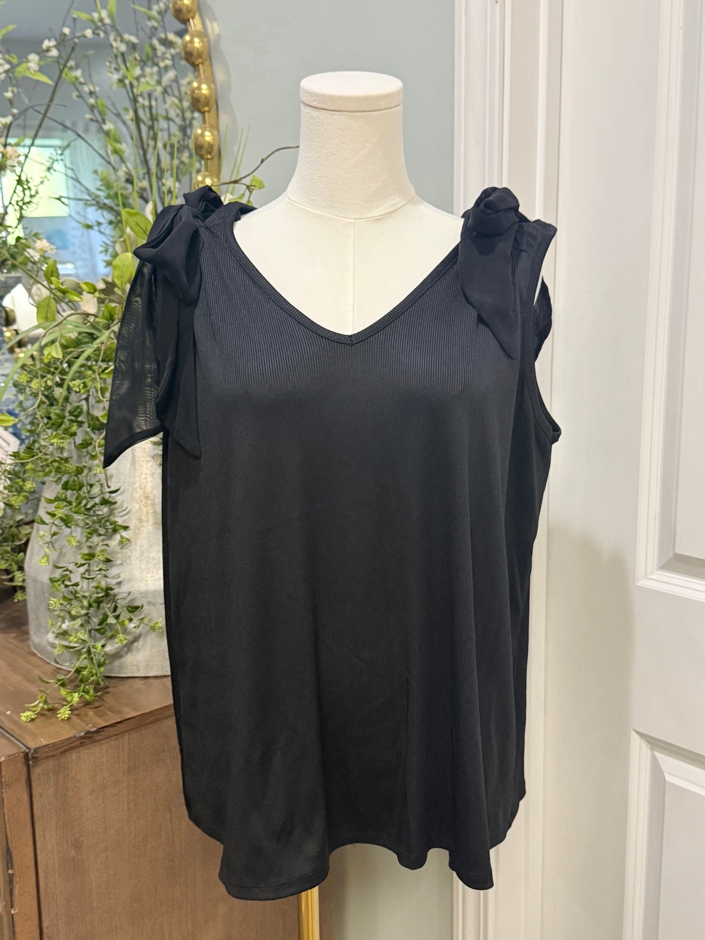 Womens Black Sleeveless Blouse XL EUC