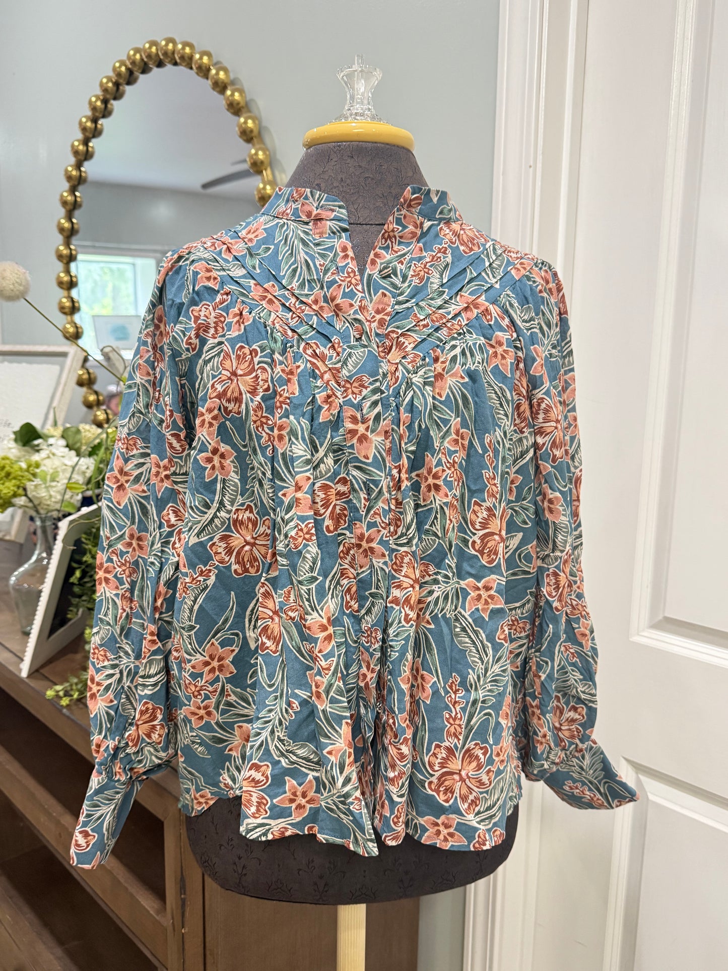 Womens EE:Some Floral Button Down Blouse Small EUC
