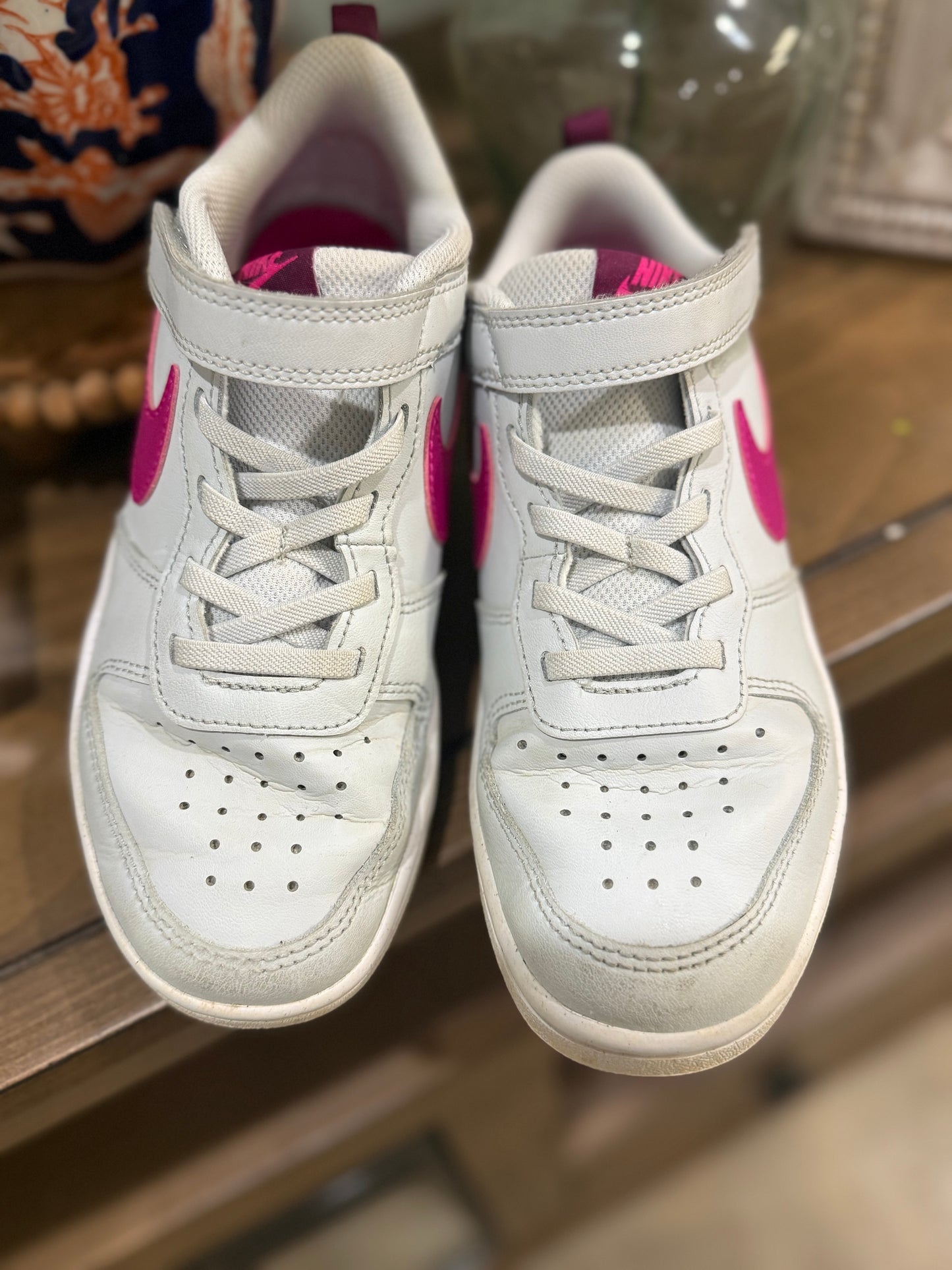 Girls Nike Sneakers Size 3Y EUC