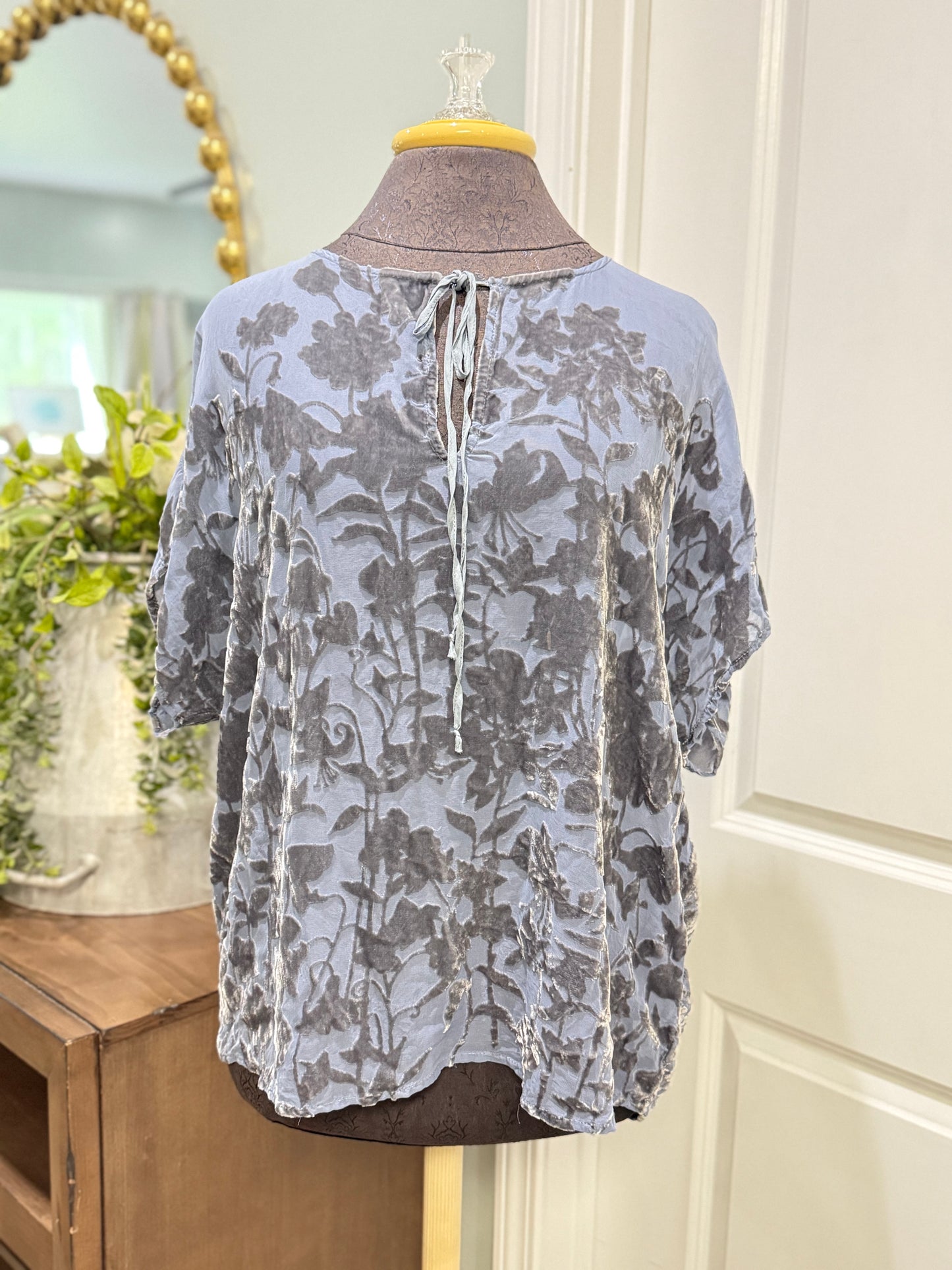 Womens Love and Liberty Velvet Blouse Small EUC