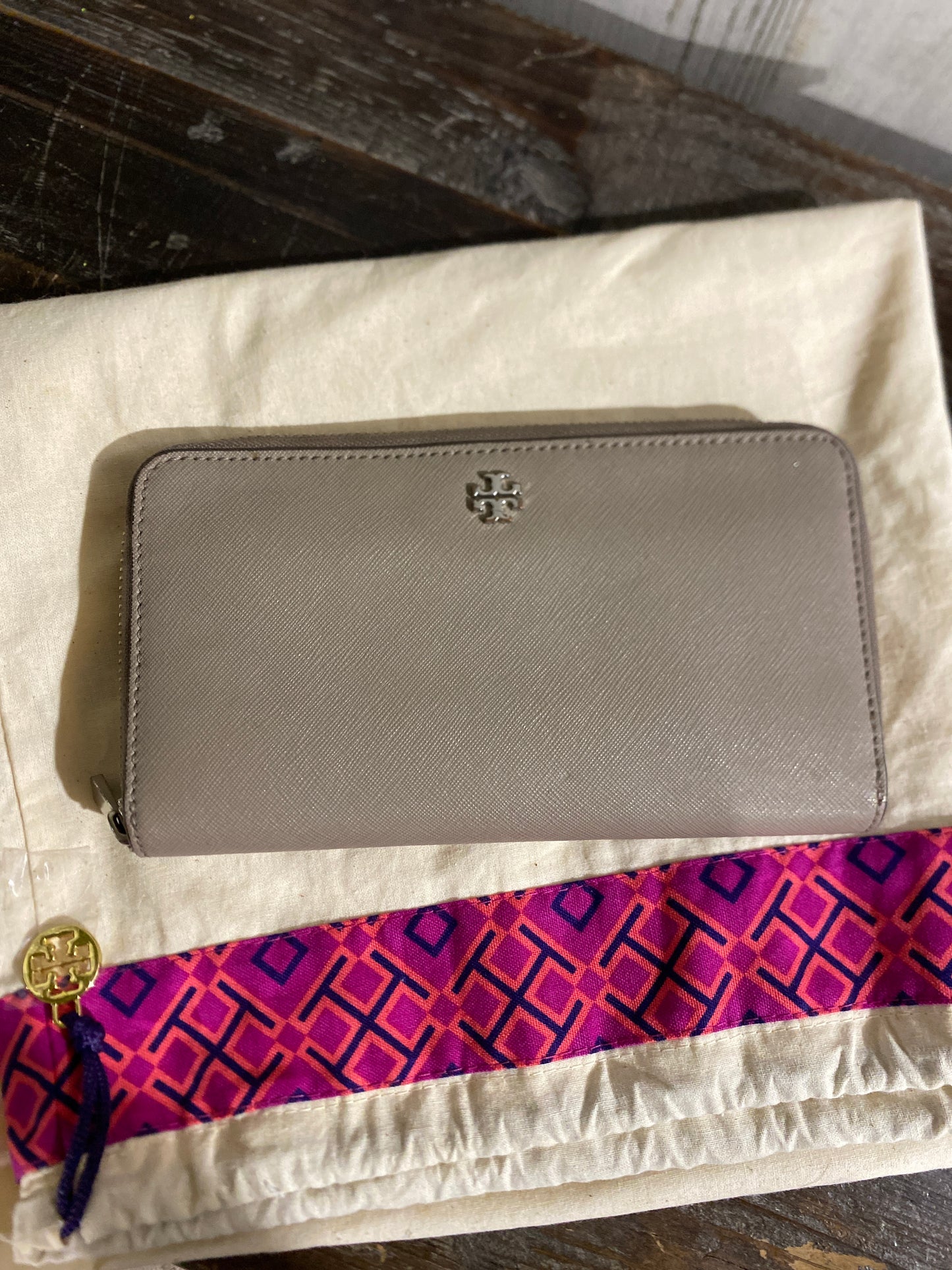 Womens Tory Burch Bag and Wallet Set EUC