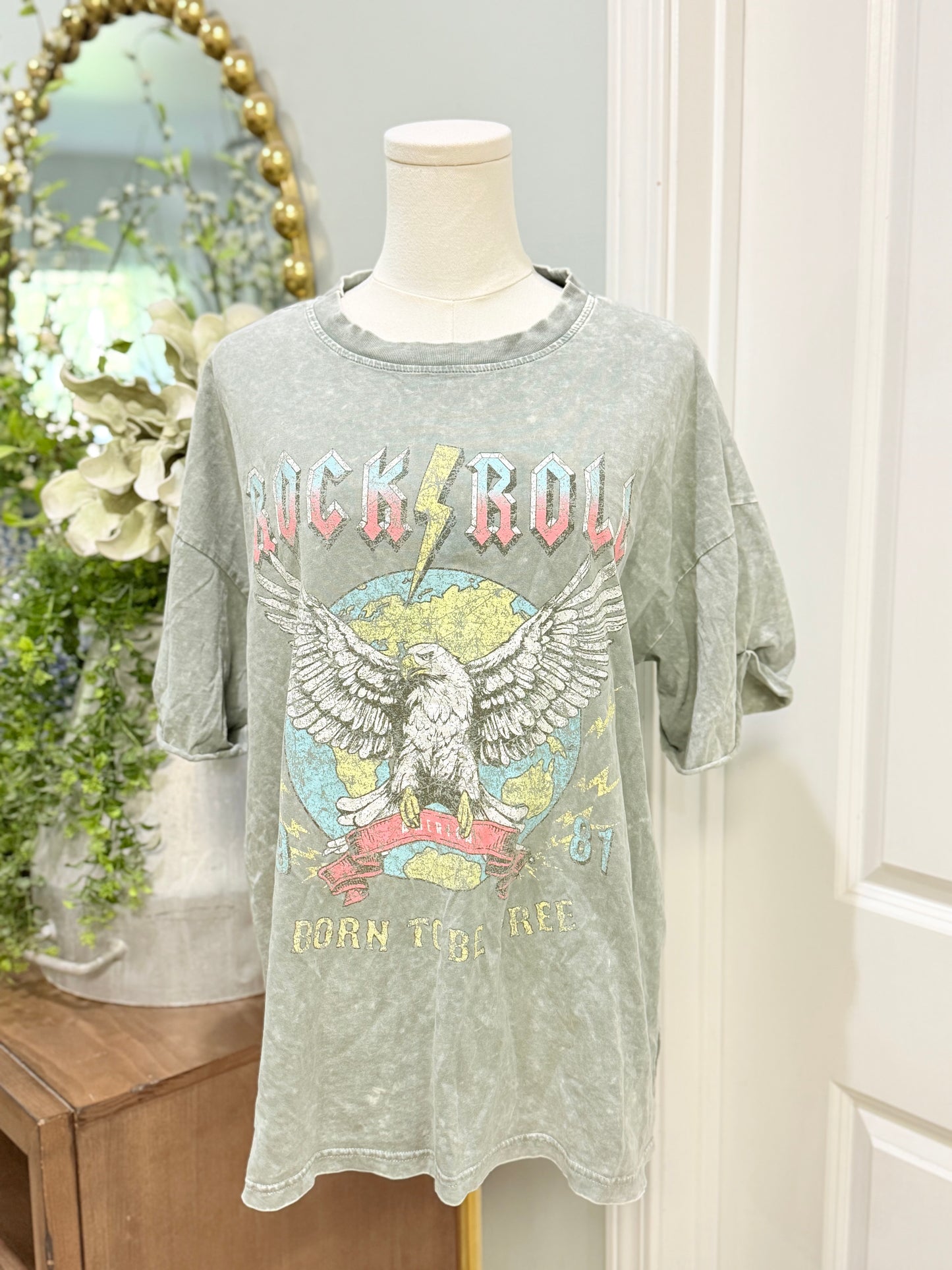 Womens Zutter Rock N Roll Tshirt Medium EUC