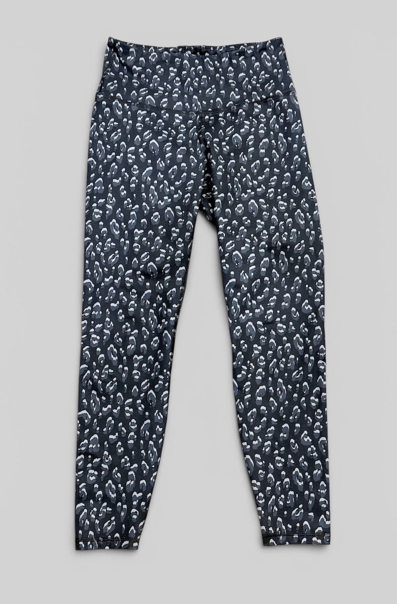 Womens Old Navy Leopard Leggings EUC