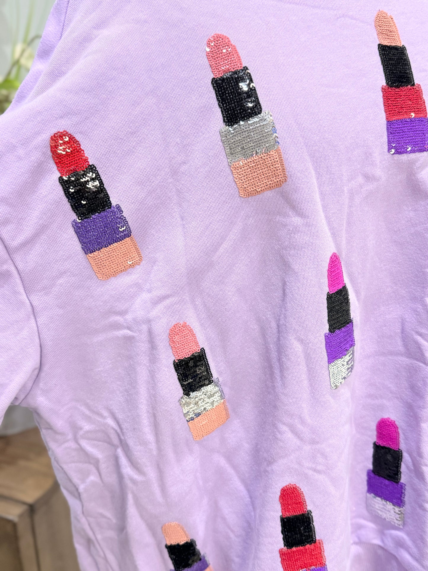 Womens Queen of Sparkles Lipstick Sweatshirt Large EUC