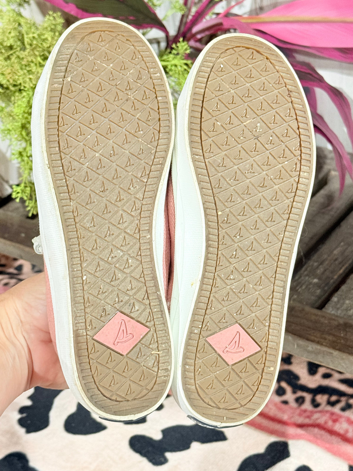 Womens Sperry Pink Sneakers Size 6 GUC