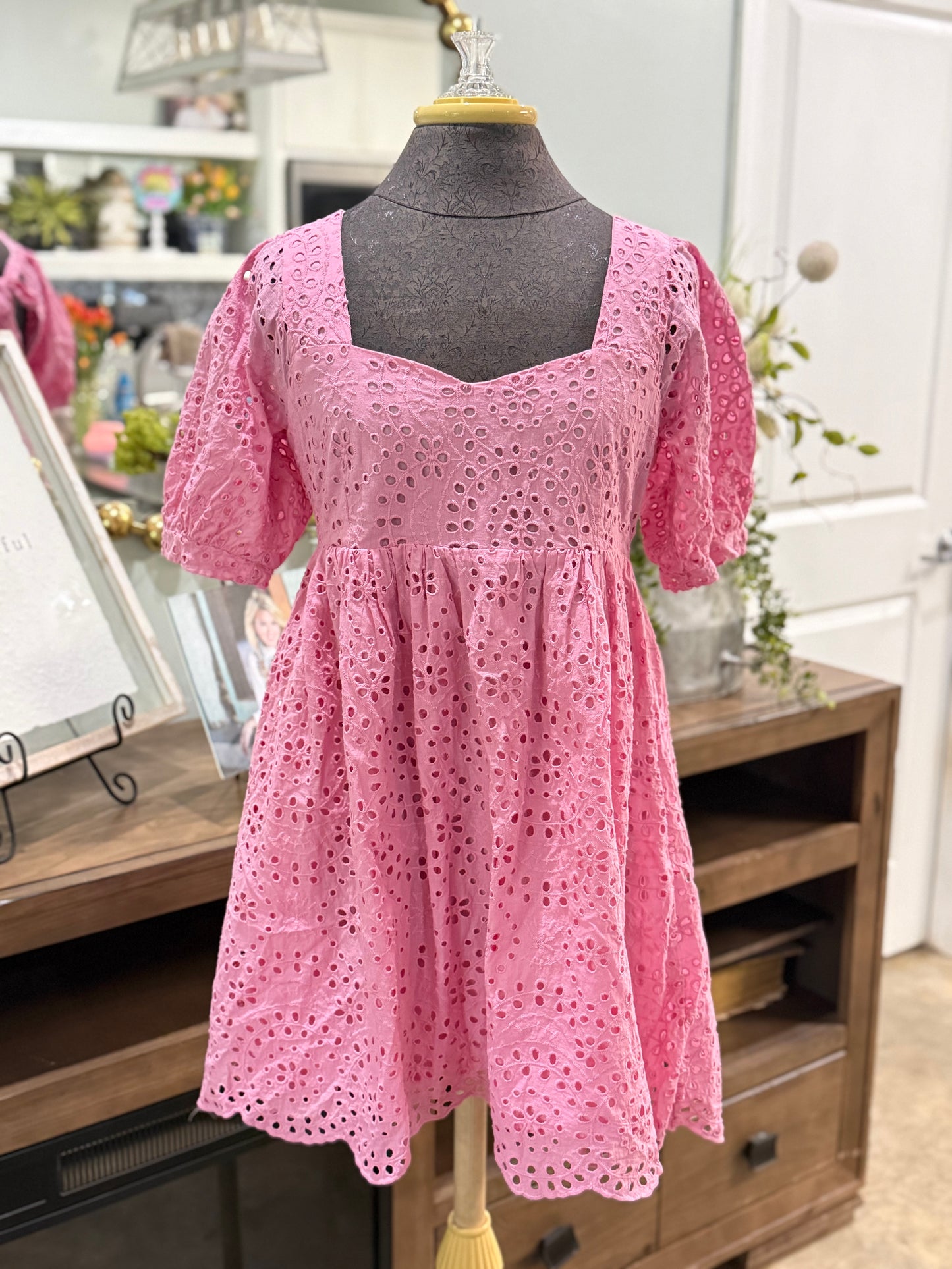 Womens C&V Pink Eyelet Mini Dress Medium EUC