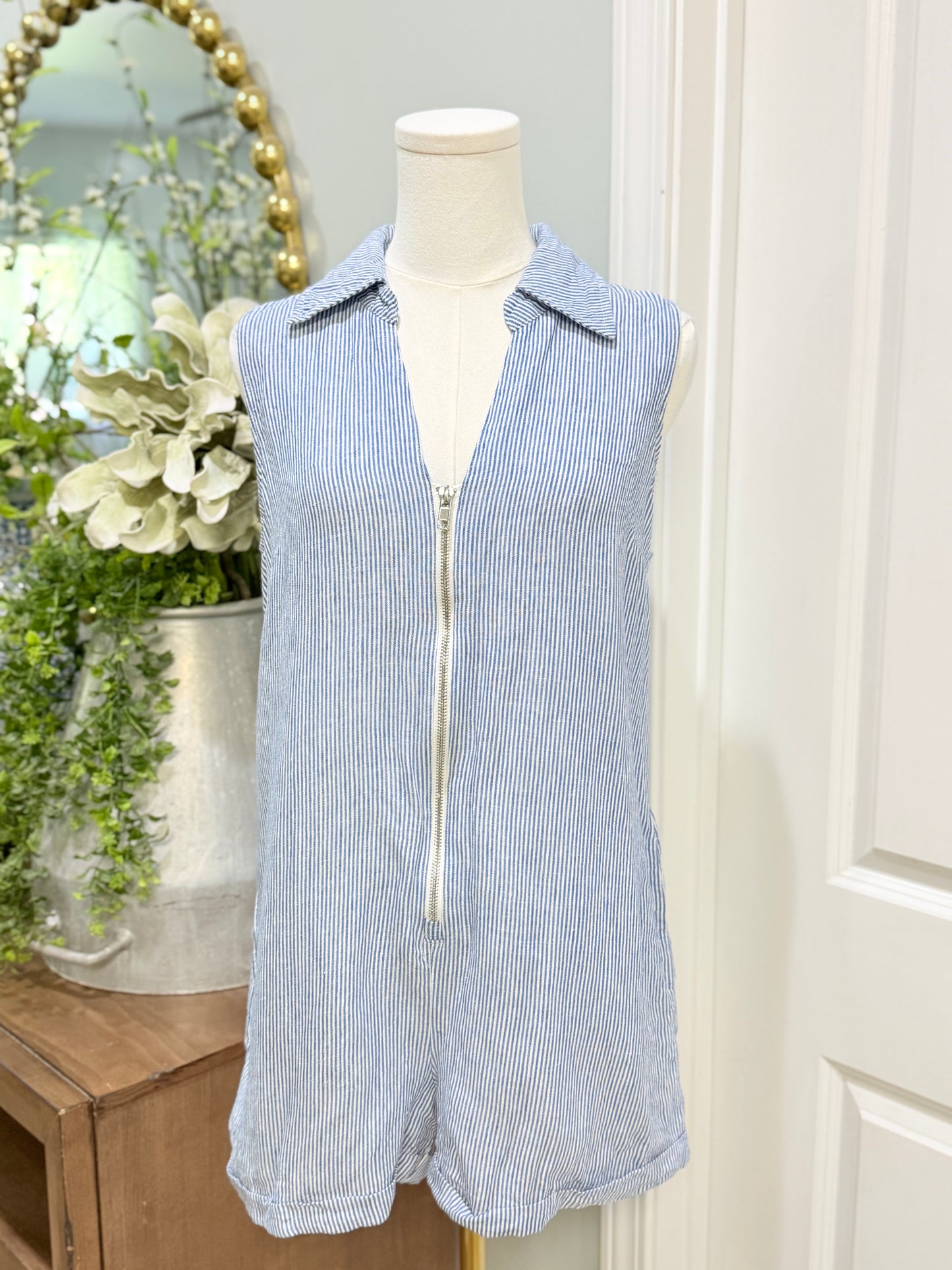 Womens Olivaceous Romper Size Large EUC