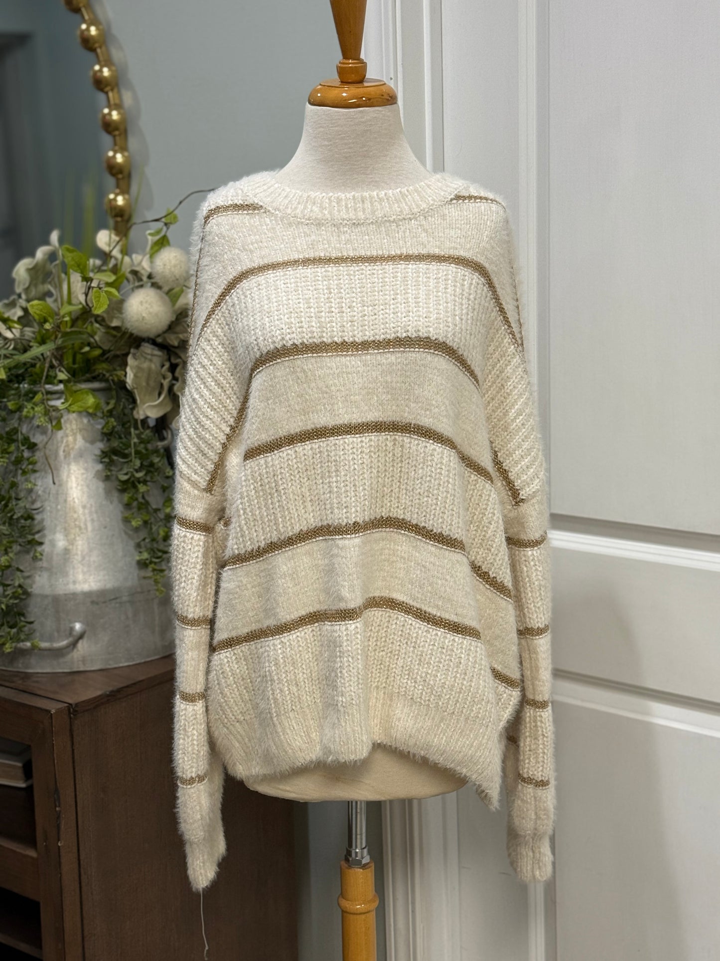 Womens Fuzzy White & Gold Sweater Large NWT $45