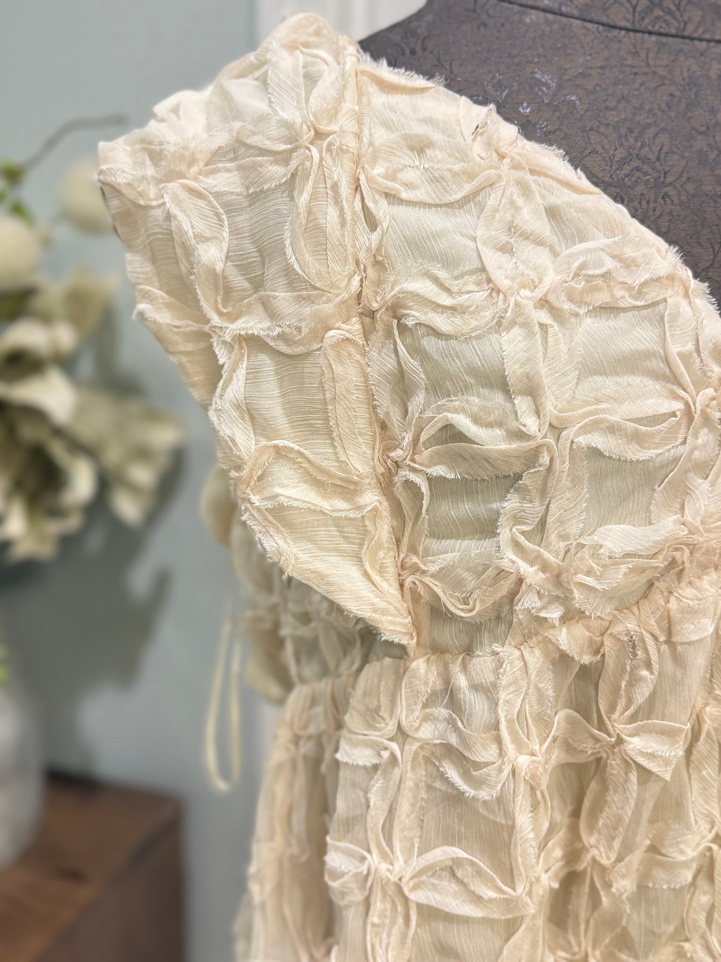 Womens Like Love Cream Dress 1X EUC