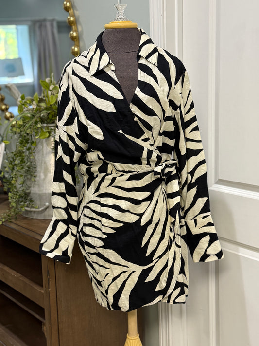 Womens H&M Wrap Dress Medium NWT