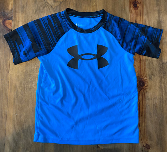 Boys Under Armour Tshirt Sz 5
