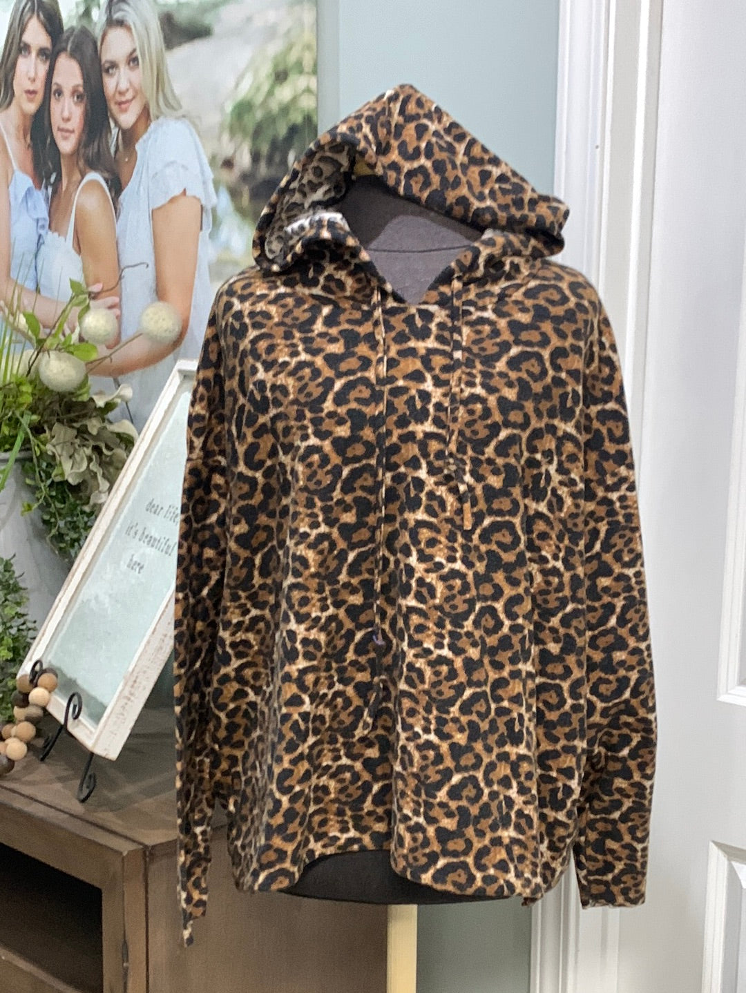 Womens Leopard Pullover Size 1XL