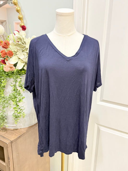 Womens Navy V-Neck Tshirt Medium EUC