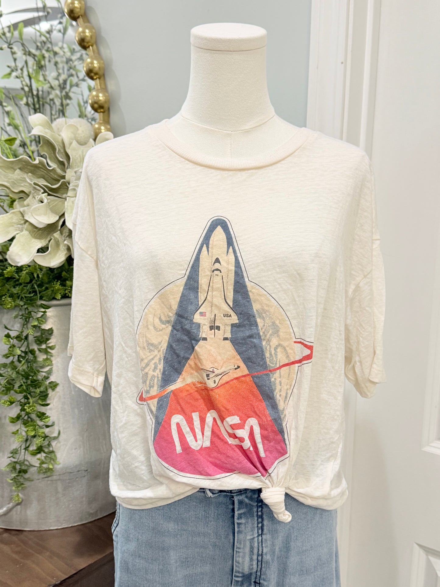 Womens Nasa Tshirt Size Large EUC