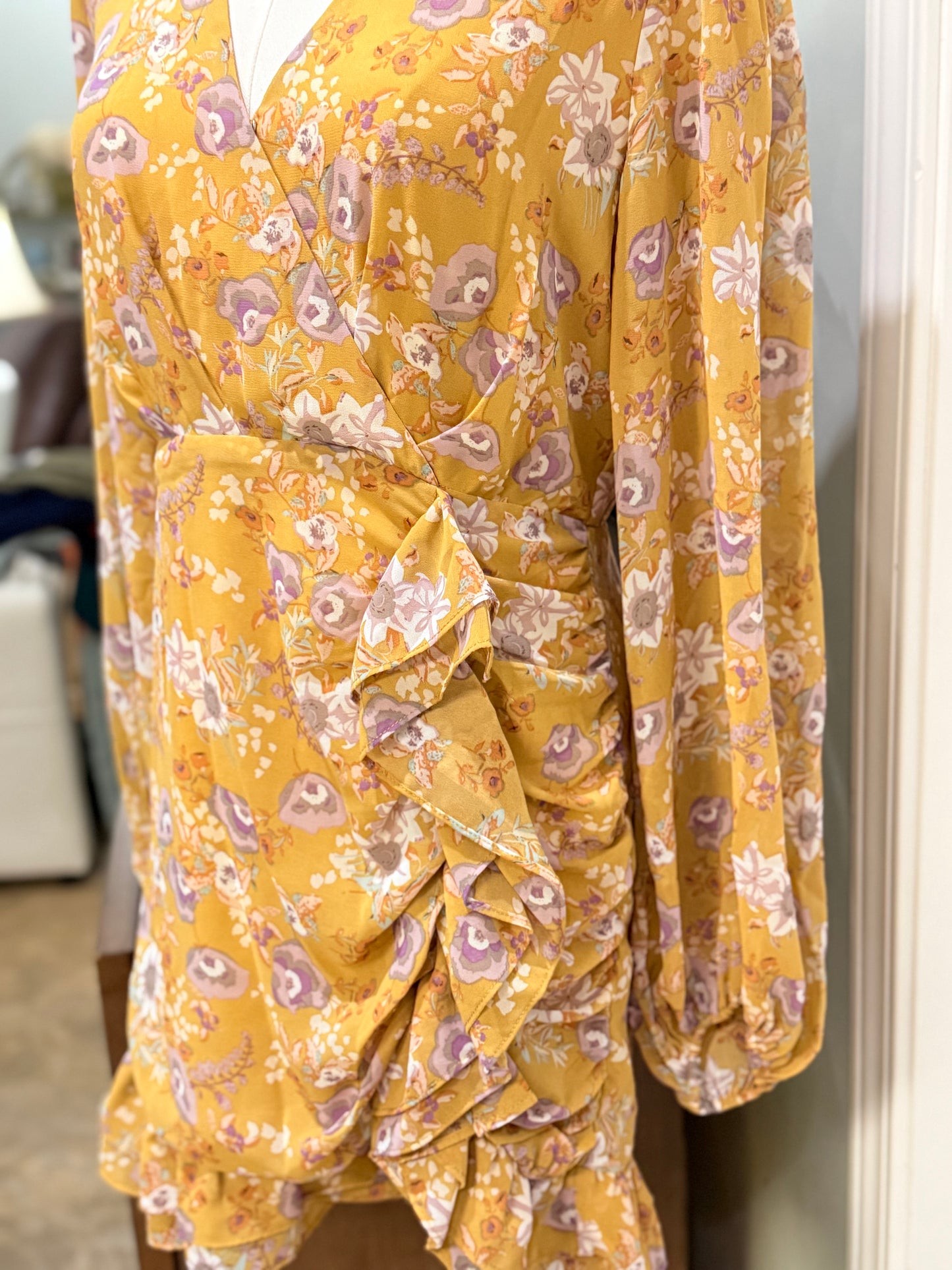 Womens Loveriche Floral Dress Small NWT