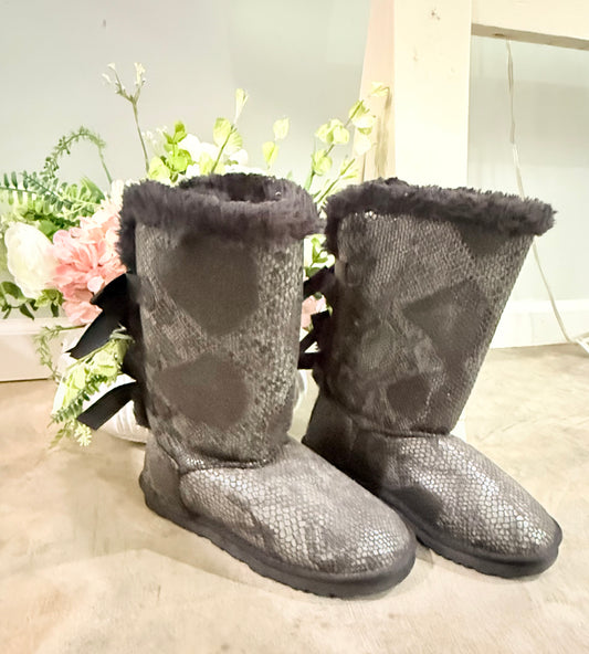 Womens Boots DUPES Size 7 NWOT