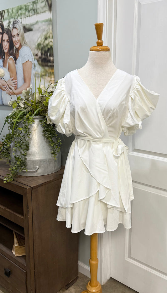 Womens Entro White V-Neck Dress Size Large NWT $48