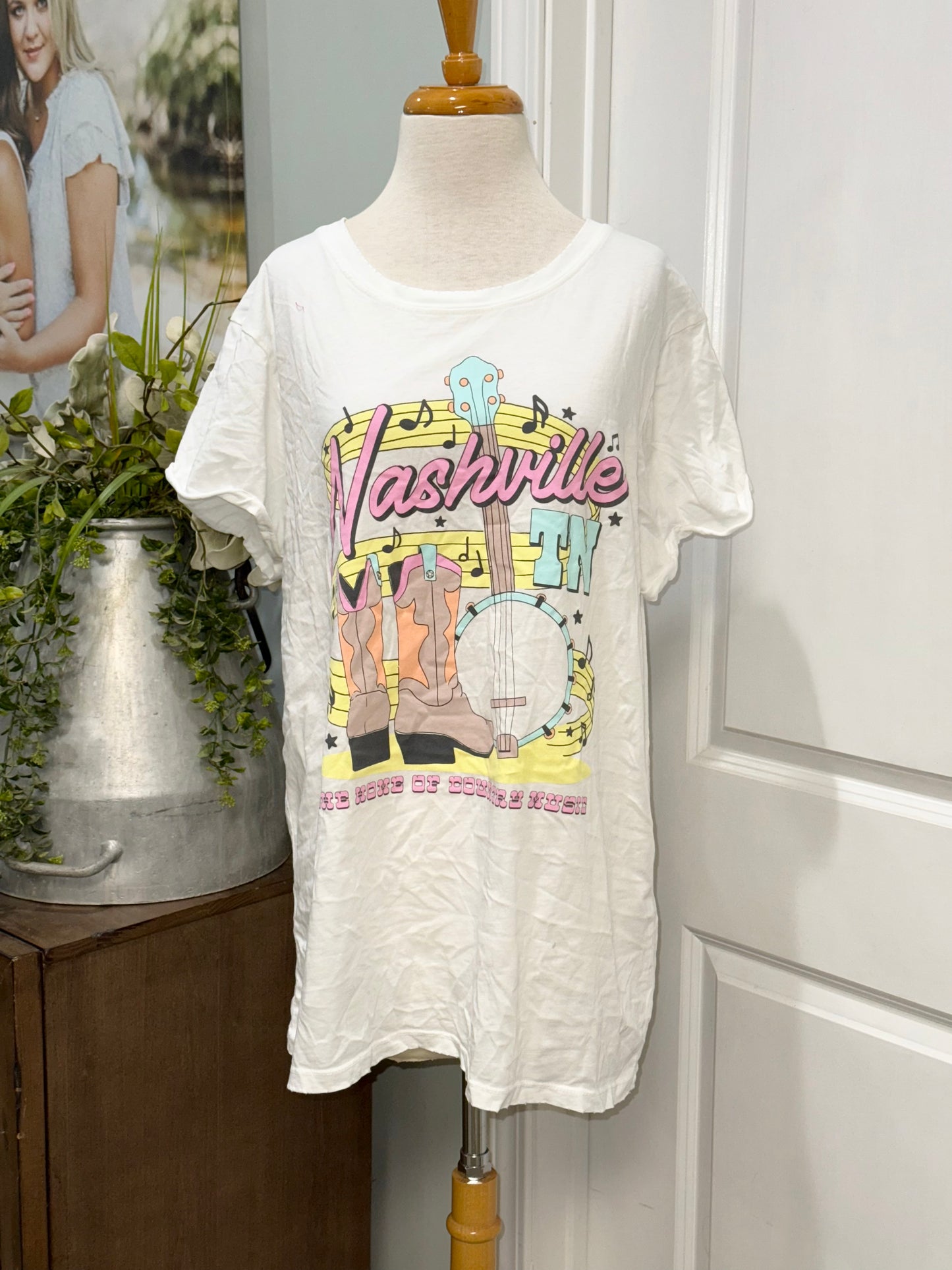 Womens Nashville Tshirt Size XL