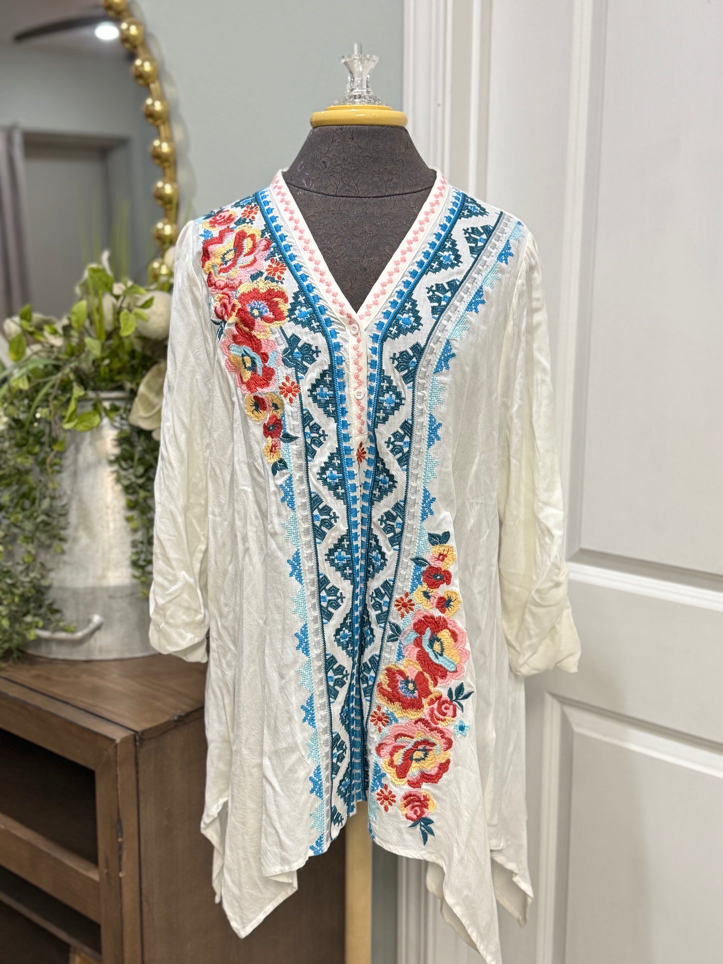 Womens Andree Embroidered Blouse Medium EUC