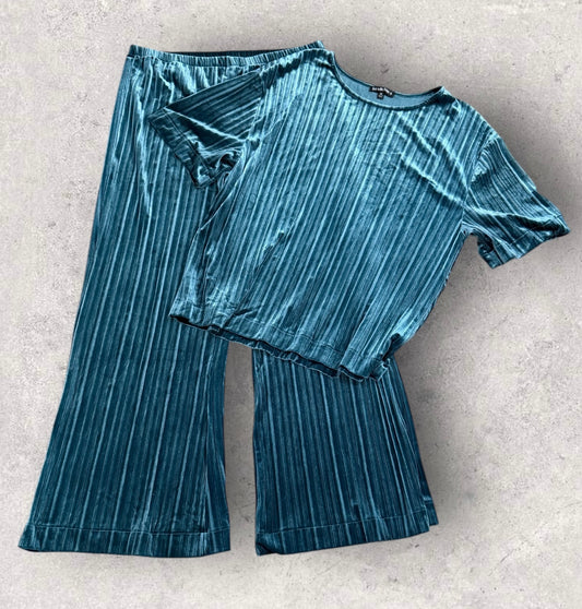 Womens Velvet 2pc Set 1X