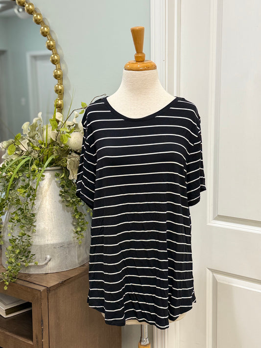 Womens Old Navy Tshirt Size XL