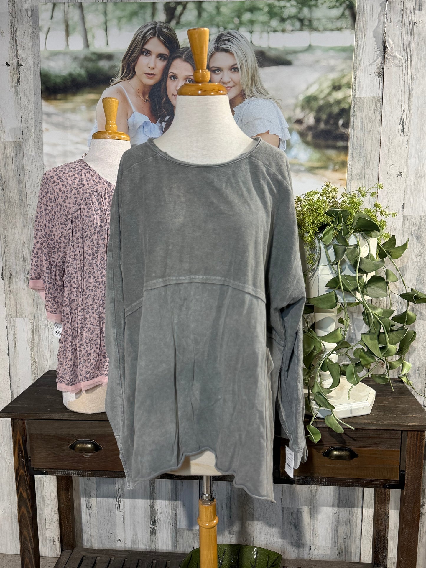 Womens Easel Blouse Medium