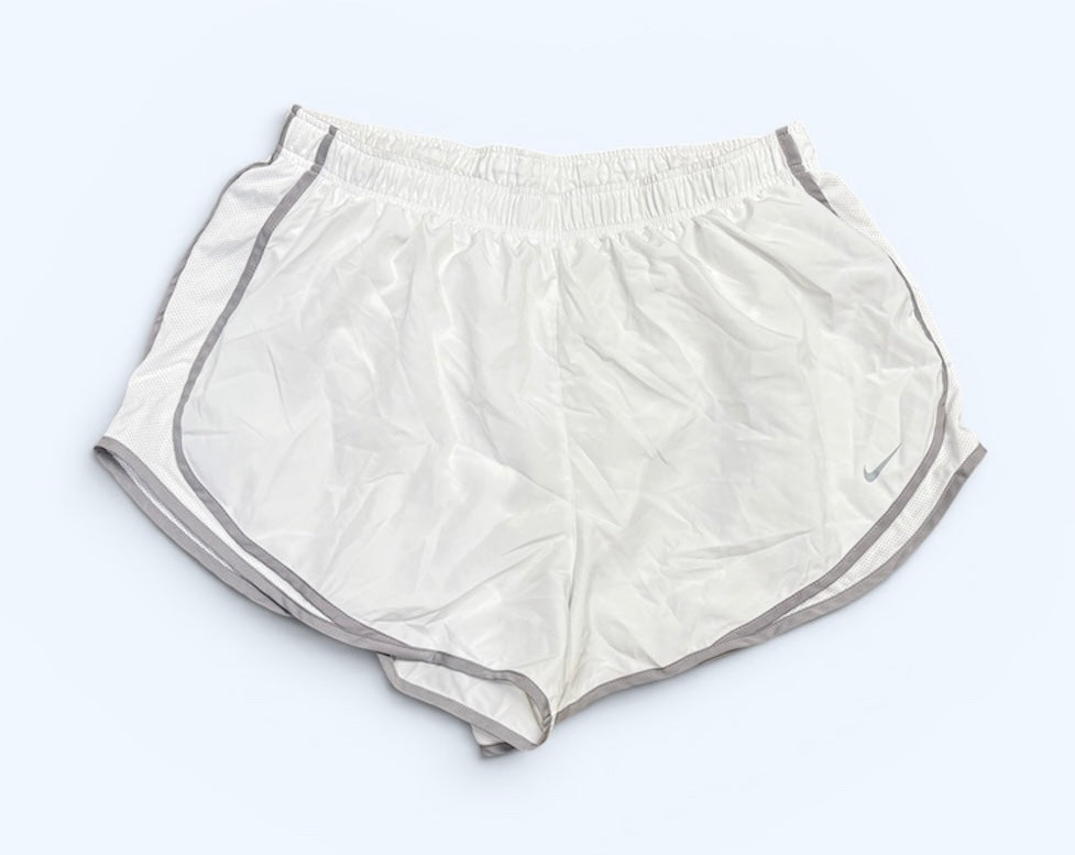 Womens White Nike Shorts 1X EUC