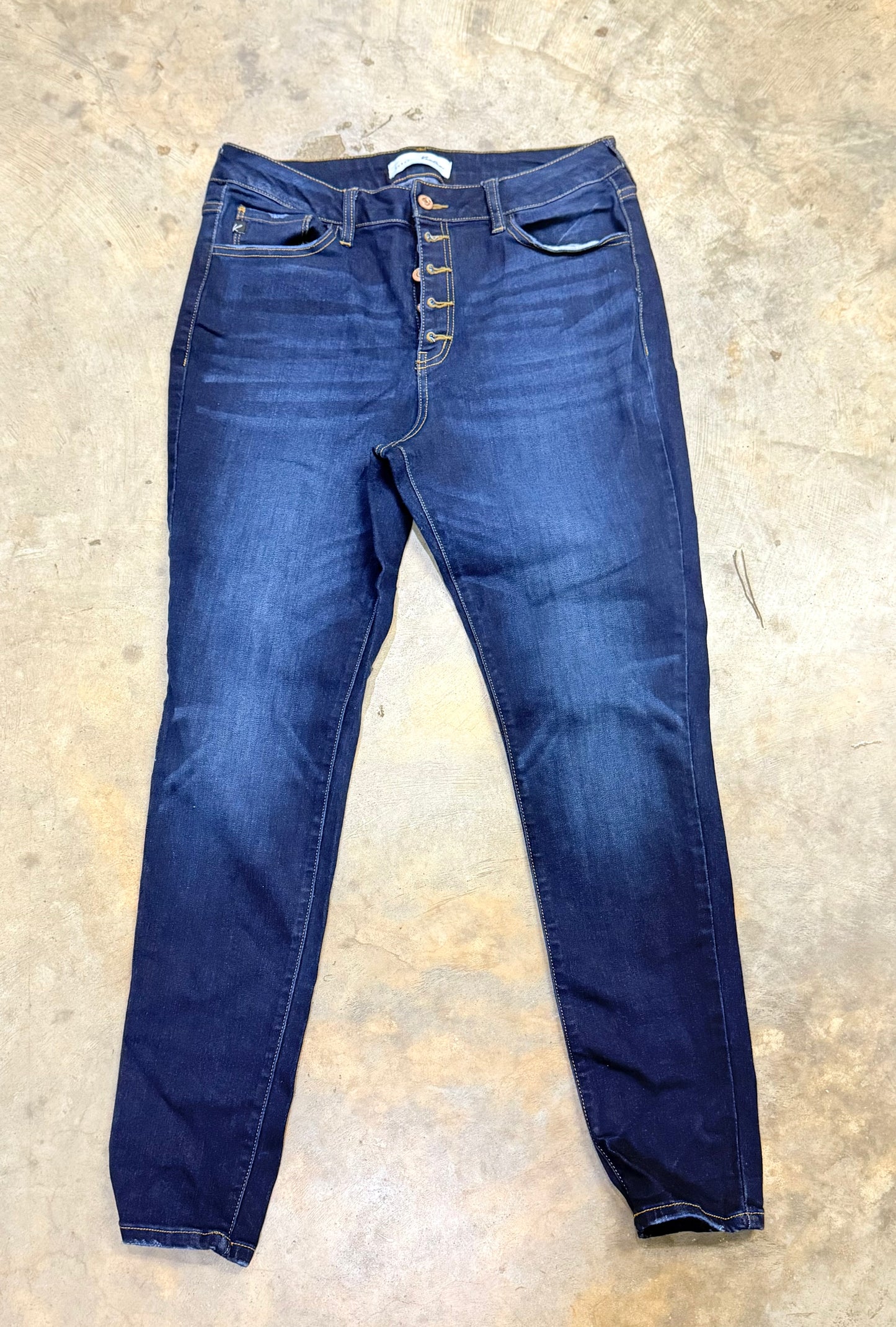 Womens Kancan Jeans Size 15/32 EUC