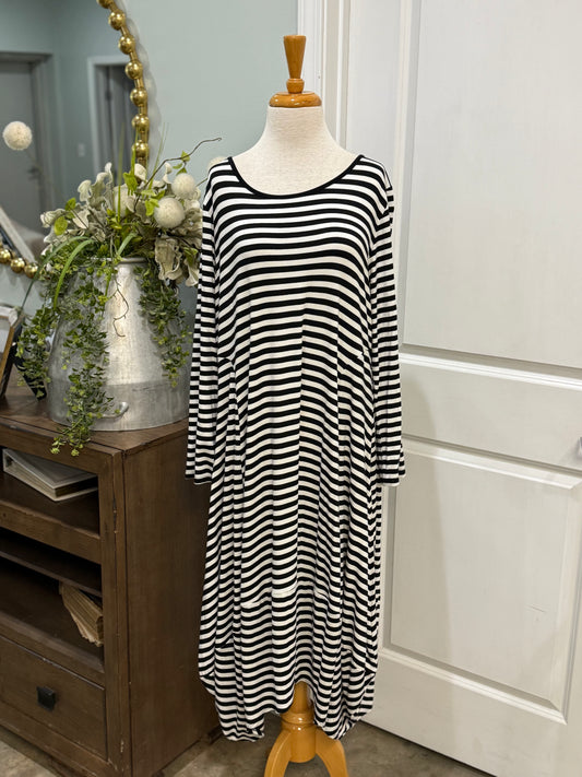 Womens IC B&W Stripe Dress Size 1X