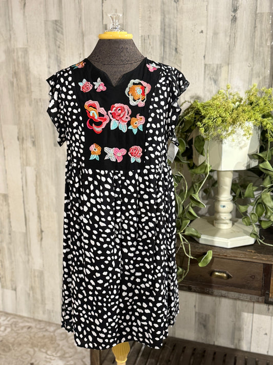Womens Kirundo Embroidered Dress Size Medium