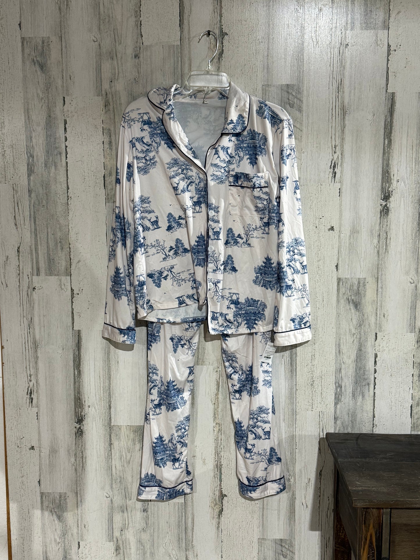 Womens Pajama Set Size Medium